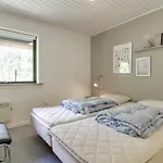 Gunkil - 800m From The Sea By Interhome Nyaraló