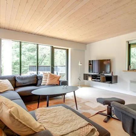 Gunkil - 800m From The Sea By Interhome