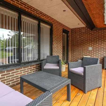 Prázdninový dům Gunkil - 800m From The Sea By Interhome *