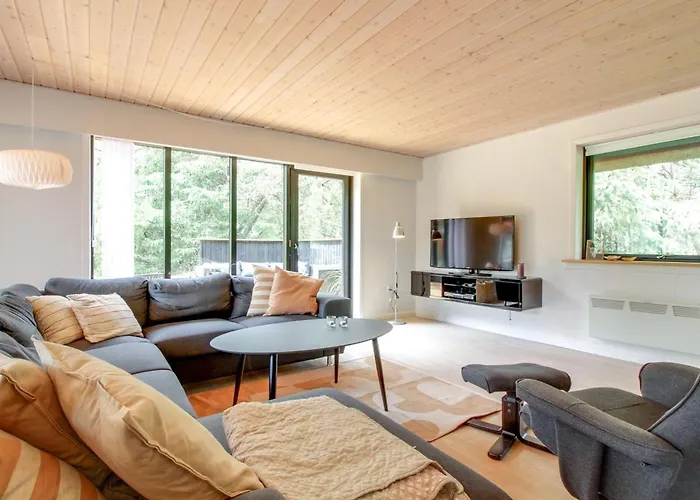 Gunkil - 800m From The Sea By Interhome